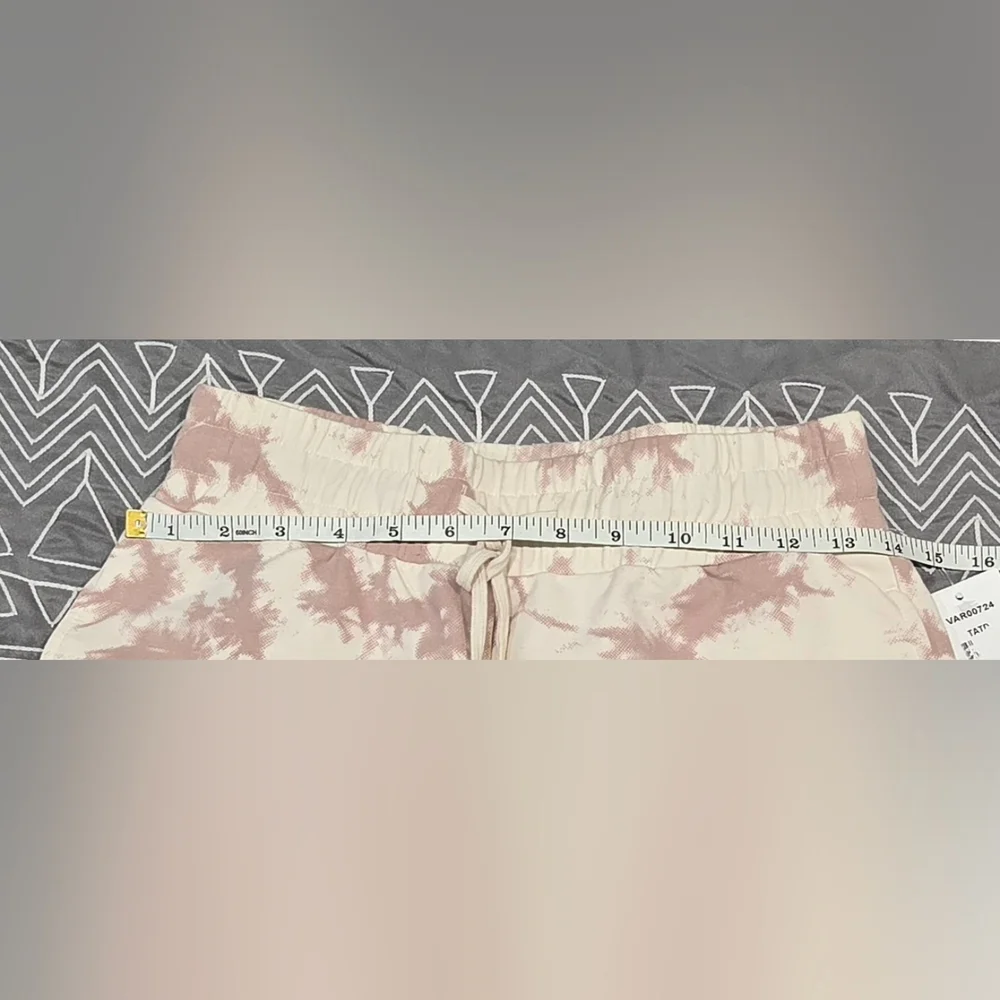 Varley Glade High Waisted Shorts Size Small - Picture 2 of 6